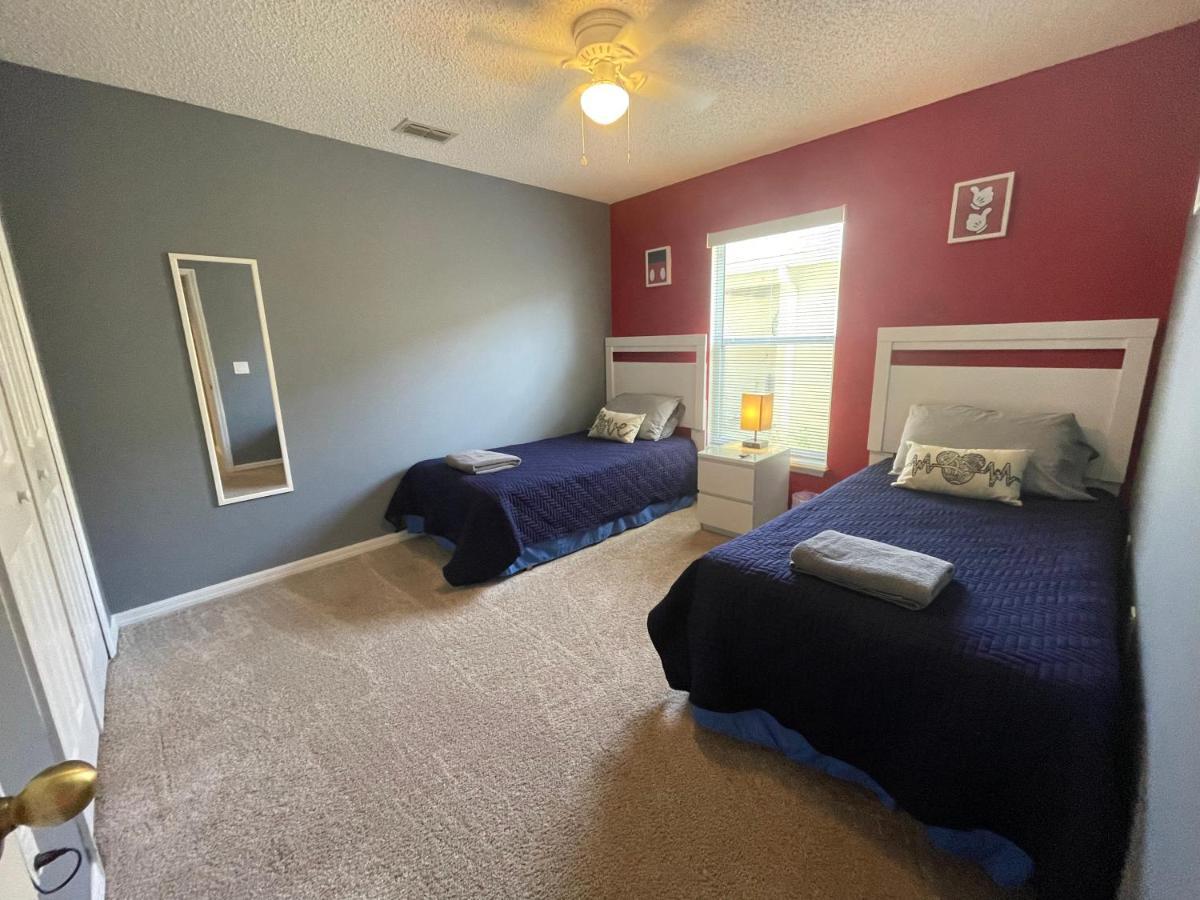 3 Bedroom Villa With Poolside Cinema And Games Room Close To Theme Parks Sleeps 6 Plus 2 올랜도 외부 사진